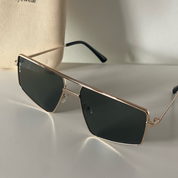 OTRA Gold Frame Sunglasses NWT - Picture 9 of 12